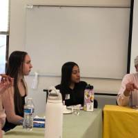 people listenting to Fred